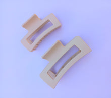 Load image into Gallery viewer, Mid Size Mini Rectangle Grip Hair Claw, Multiple Colours Checker Tortoise Hair Clip