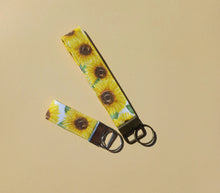 Load image into Gallery viewer, Sunflower Keychain Wristlet, Floral Key Chain, Key Fob