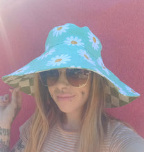 Load image into Gallery viewer, Wide Brim Green Sweet Daisy Sun Hat, Beach Hat Women's