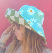 Load image into Gallery viewer, Wide Brim Green Sweet Daisy Sun Hat, Beach Hat Women's