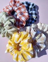 Load image into Gallery viewer, Gingham Scrunchie, Large, Checked Cotton & Linen, Australian Scrunchies