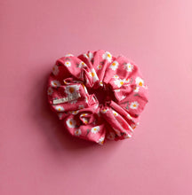 Load image into Gallery viewer, Lazy Daisy Scrunchie in Green