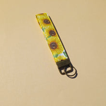 Load image into Gallery viewer, Sunflower Keychain Wristlet, Floral Key Chain, Key Fob
