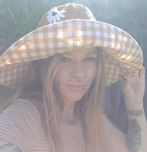 Load image into Gallery viewer, Wide Brim Brown Sweet Daisy Sun Hat
