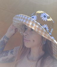 Load image into Gallery viewer, Wide Brim Brown Sweet Daisy Sun Hat
