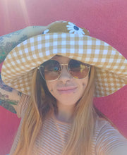 Load image into Gallery viewer, Wide Brim Brown Sweet Daisy Sun Hat
