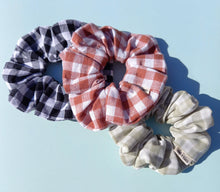 Load image into Gallery viewer, Gingham Scrunchie, Large, Checked Cotton &amp; Linen, Australian Scrunchies
