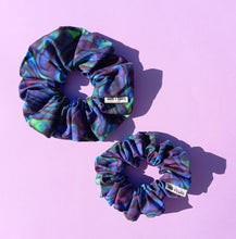 Load image into Gallery viewer, Paua Shell Scrunchie Large, Australian Scrunchies Cotton
