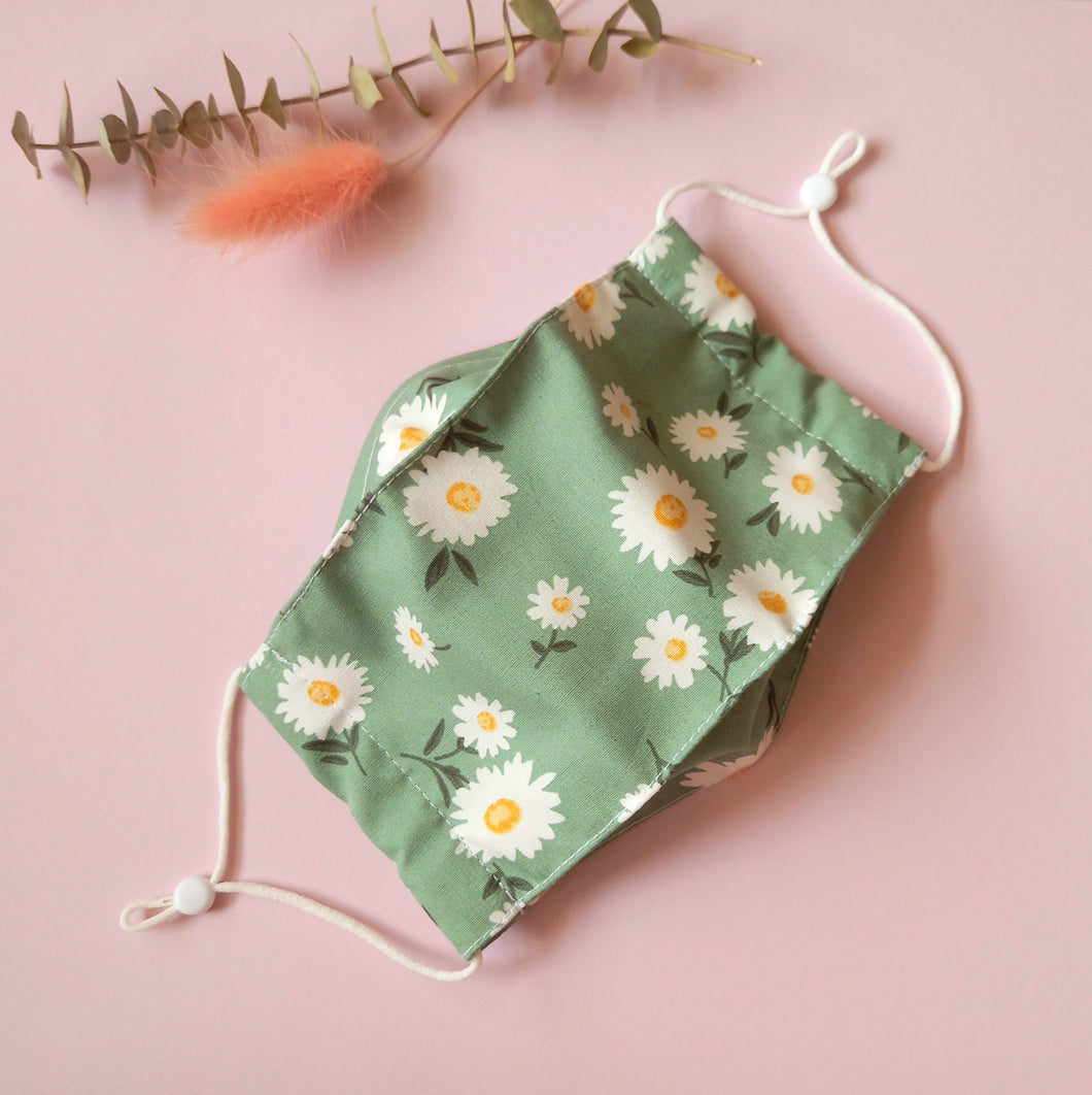 Reusable Fabric Mask / Daisy Floral Print with Filter Pocket, Adjustable Straps