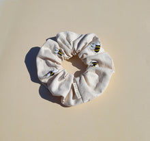 Load image into Gallery viewer, Bee Print Large Scrunchie, Cream Bumblebee

